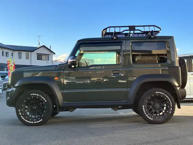 スズキ ジムニー シエラ JC 静岡県 2022(令4)年 6.7万km ジャングルグリーン 純正ディスプレイオーデイオ(CD/DVD/BT)/ドライブレコーダー360°/ETC/4WD/D席N席シートヒーター/エンジンスタートボタン/パワーステアリング/パワーウィンドウ/アイドリングストップ/スマートキー/オートエアコン/クルーズコントロール/USB入力端子/純正フロアマット/布シート/背面タイヤ/社外16インチアルミホイール/純正アルミホイール(サマータイヤ)車載/ABS/横滑り防止装置/レーンキープアシスト/盗難防止装置/オートライト/オートマチックハイビーム/ダウンヒルアシストコントロール/LEDヘッドライト/W+サイドエアバッグ/衝突軽減システム