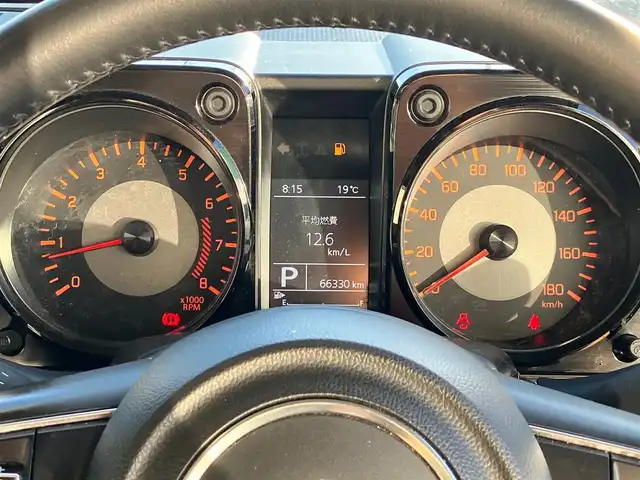 スズキ ジムニー シエラ JC 静岡県 2022(令4)年 6.7万km ジャングルグリーン 純正ディスプレイオーデイオ(CD/DVD/BT)/ドライブレコーダー360°/ETC/4WD/D席N席シートヒーター/エンジンスタートボタン/パワーステアリング/パワーウィンドウ/アイドリングストップ/スマートキー/オートエアコン/クルーズコントロール/USB入力端子/純正フロアマット/布シート/背面タイヤ/社外16インチアルミホイール/純正アルミホイール(サマータイヤ)車載/ABS/横滑り防止装置/レーンキープアシスト/盗難防止装置/オートライト/オートマチックハイビーム/ダウンヒルアシストコントロール/LEDヘッドライト/W+サイドエアバッグ/衝突軽減システム