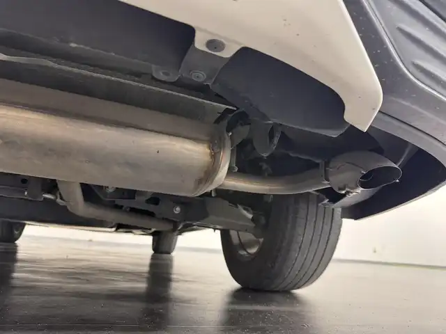 トヨタ ハリアー ハイブリッド G 三重県 2021(令3)年 3.5万km ホワイトパールクリスタルシャイン ハイブリッド/FF/MTモード付フロアCVT/純正 8インチ ディスプレイオーディオ/（AM/FM/Bluetooth/USB/iPod/CarPlay/AndroidAuto/Miracast/AUX）/バックガイドモニター/モデリスタエアロ（F/S/R下）/ドライブレコーダー 前後（デジタルミラー内蔵＋後付け）/ETC2.0/Toyota Safety Sense/●プリクラッシュセーフティ/●レーントレーシングアシスト/●レーダークルコン/●アダプティブハイビームシステム/●ロードサインアシスト/・先行車発進告知機能/・パーキングサポートブレーキ（前後静止物）/など/装備/・【OP】デジタルインナーミラー（前後録画機能付）/・パワーバックドア/・ハーフレザーシート/・パワーシート（D8way（2wayランバーサポート付））/・電動チルト・テレスコピックステアリング/・左右独立オートエアコン（ダイヤル型）/・オートワイパー/・電子パーキングブレーキ＆ブレーキホールド/・プッシュスタート/・純正18inAW/・保/・スマートキーx2/など