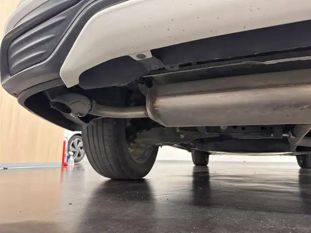 トヨタ ハリアー ハイブリッド G 三重県 2021(令3)年 3.5万km ホワイトパールクリスタルシャイン ハイブリッド/FF/MTモード付フロアCVT/純正 8インチ ディスプレイオーディオ/（AM/FM/Bluetooth/USB/iPod/CarPlay/AndroidAuto/Miracast/AUX）/バックガイドモニター/モデリスタエアロ（F/S/R下）/ドライブレコーダー 前後（デジタルミラー内蔵＋後付け）/ETC2.0/Toyota Safety Sense/●プリクラッシュセーフティ/●レーントレーシングアシスト/●レーダークルコン/●アダプティブハイビームシステム/●ロードサインアシスト/・先行車発進告知機能/・パーキングサポートブレーキ（前後静止物）/など/装備/・【OP】デジタルインナーミラー（前後録画機能付）/・パワーバックドア/・ハーフレザーシート/・パワーシート（D8way（2wayランバーサポート付））/・電動チルト・テレスコピックステアリング/・左右独立オートエアコン（ダイヤル型）/・オートワイパー/・電子パーキングブレーキ＆ブレーキホールド/・プッシュスタート/・純正18inAW/・保/・スマートキーx2/など