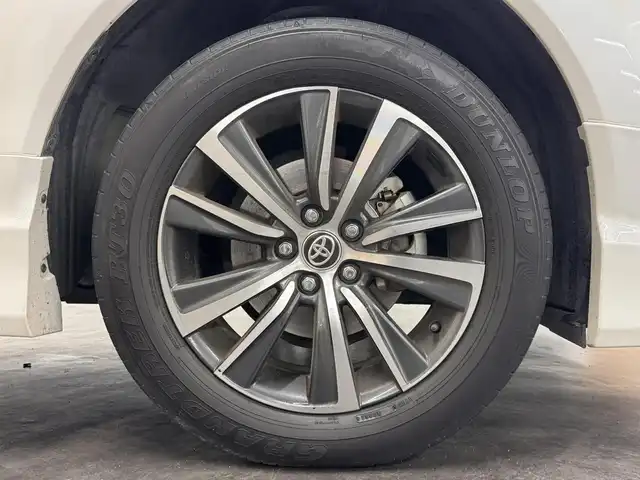 トヨタ ハリアー ハイブリッド G 三重県 2021(令3)年 3.5万km ホワイトパールクリスタルシャイン ハイブリッド/FF/MTモード付フロアCVT/純正 8インチ ディスプレイオーディオ/（AM/FM/Bluetooth/USB/iPod/CarPlay/AndroidAuto/Miracast/AUX）/バックガイドモニター/モデリスタエアロ（F/S/R下）/ドライブレコーダー 前後（デジタルミラー内蔵＋後付け）/ETC2.0/Toyota Safety Sense/●プリクラッシュセーフティ/●レーントレーシングアシスト/●レーダークルコン/●アダプティブハイビームシステム/●ロードサインアシスト/・先行車発進告知機能/・パーキングサポートブレーキ（前後静止物）/など/装備/・【OP】デジタルインナーミラー（前後録画機能付）/・パワーバックドア/・ハーフレザーシート/・パワーシート（D8way（2wayランバーサポート付））/・電動チルト・テレスコピックステアリング/・左右独立オートエアコン（ダイヤル型）/・オートワイパー/・電子パーキングブレーキ＆ブレーキホールド/・プッシュスタート/・純正18inAW/・保/・スマートキーx2/など