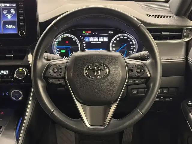 トヨタ ハリアー ハイブリッド G 三重県 2021(令3)年 3.5万km ホワイトパールクリスタルシャイン ハイブリッド/FF/MTモード付フロアCVT/純正 8インチ ディスプレイオーディオ/（AM/FM/Bluetooth/USB/iPod/CarPlay/AndroidAuto/Miracast/AUX）/バックガイドモニター/モデリスタエアロ（F/S/R下）/ドライブレコーダー 前後（デジタルミラー内蔵＋後付け）/ETC2.0/Toyota Safety Sense/●プリクラッシュセーフティ/●レーントレーシングアシスト/●レーダークルコン/●アダプティブハイビームシステム/●ロードサインアシスト/・先行車発進告知機能/・パーキングサポートブレーキ（前後静止物）/など/装備/・【OP】デジタルインナーミラー（前後録画機能付）/・パワーバックドア/・ハーフレザーシート/・パワーシート（D8way（2wayランバーサポート付））/・電動チルト・テレスコピックステアリング/・左右独立オートエアコン（ダイヤル型）/・オートワイパー/・電子パーキングブレーキ＆ブレーキホールド/・プッシュスタート/・純正18inAW/・保/・スマートキーx2/など