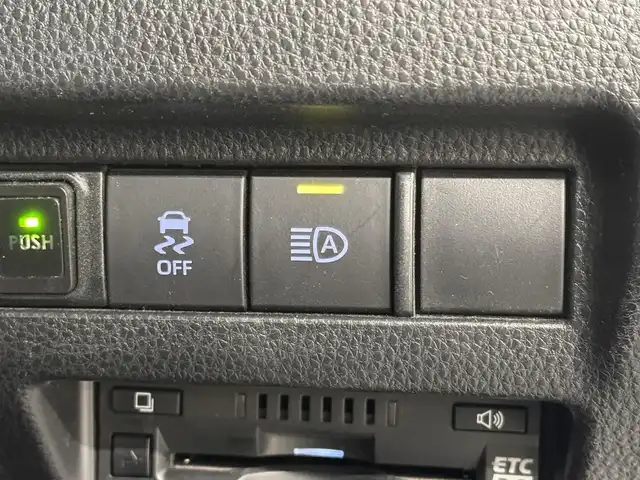 トヨタ ハリアー ハイブリッド G 三重県 2021(令3)年 3.5万km ホワイトパールクリスタルシャイン ハイブリッド/FF/MTモード付フロアCVT/純正 8インチ ディスプレイオーディオ/（AM/FM/Bluetooth/USB/iPod/CarPlay/AndroidAuto/Miracast/AUX）/バックガイドモニター/モデリスタエアロ（F/S/R下）/ドライブレコーダー 前後（デジタルミラー内蔵＋後付け）/ETC2.0/Toyota Safety Sense/●プリクラッシュセーフティ/●レーントレーシングアシスト/●レーダークルコン/●アダプティブハイビームシステム/●ロードサインアシスト/・先行車発進告知機能/・パーキングサポートブレーキ（前後静止物）/など/装備/・【OP】デジタルインナーミラー（前後録画機能付）/・パワーバックドア/・ハーフレザーシート/・パワーシート（D8way（2wayランバーサポート付））/・電動チルト・テレスコピックステアリング/・左右独立オートエアコン（ダイヤル型）/・オートワイパー/・電子パーキングブレーキ＆ブレーキホールド/・プッシュスタート/・純正18inAW/・保/・スマートキーx2/など