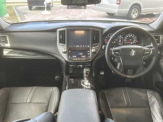 トヨタ クラウン アスリート G-T 秋田県 2015(平27)年 8.4万km ホワイトパールクリスタルシャイン 純正ナビ/・フルセグ/・CD/・DVD/・SD/・BT/・ラジオ/オートハイビーム/オートライト/オールオートウィンドウ/クルコン/サンルーフ/ステアリングスイッチ/電動格納ミラー/ビルトインETC/リアサンシェード/純正マット/前席シートヒーター、ベンチレーション/前席パワーシート/クリアランスソナー/セカンドシートサンシェード/純正フロアマット/社外AW組スタッドレス積載