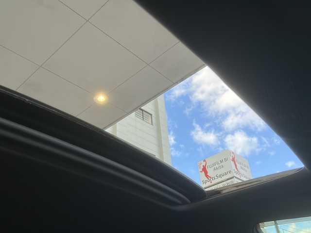 トヨタ クラウン アスリート G-T 秋田県 2015(平27)年 8.4万km ホワイトパールクリスタルシャイン 純正ナビ/・フルセグ/・CD/・DVD/・SD/・BT/・ラジオ/オートハイビーム/オートライト/オールオートウィンドウ/クルコン/サンルーフ/ステアリングスイッチ/電動格納ミラー/ビルトインETC/リアサンシェード/純正マット/前席シートヒーター、ベンチレーション/前席パワーシート/クリアランスソナー/セカンドシートサンシェード/純正フロアマット/社外AW組スタッドレス積載