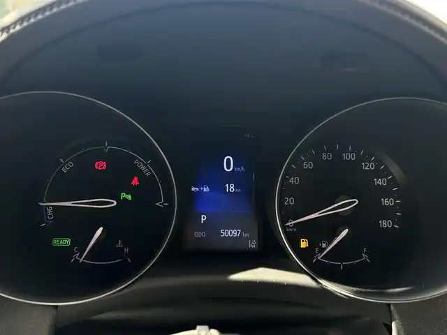 トヨタ Ｃ－ＨＲ G 大阪府 2019(令1)年 5万km ホワイトパールクリスタルシャイン OP　バックカメラ/OP　リヤクロストラフィックアラート/純正7インチSDナビ　/Bluetooth/CD/DVD/AM/FM/クルーズコントロール追従機能付き/アイドリングストップ/前後コーナーセンサー/ABS/横滑り防止機能/ブラインドスポットモニタ/オートLEDヘッドライト/フォグランプ/スペアキー×1/保証書/取扱説明書/記録簿　R7年6月　R6年6月　R5年5月　R4年6月