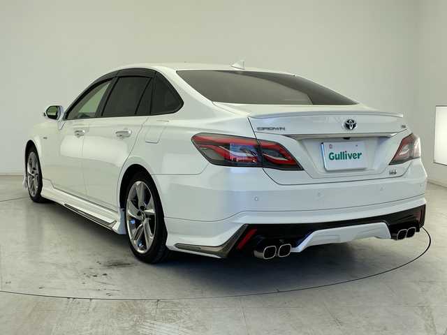 トヨタ クラウン ハイブリッド RS アドバンス 千葉県 2019(令1)年 1万km ホワイトパールクリスタルシャイン 純正SDナビ【AM/FM/BT/TV/CD/DVD】/ブラインドスポットモニター/パワーシート【運転席側+助手席側】/シートメモリー/電動格納ミラー/横滑り防止装置/レーンキープアシスト/衝突被害軽減システム/クルーズコントロール追従機能有/ビルトインETC2.0 /バックカメラ/革ステアリング/オートワイパー/オートライト/オートマチックハイビーム/ブレーキホールド/スペアキー