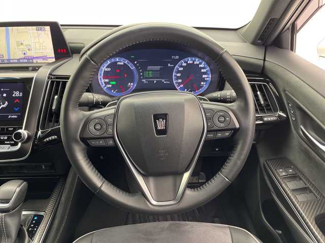 トヨタ クラウン ハイブリッド RS アドバンス 千葉県 2019(令1)年 1万km ホワイトパールクリスタルシャイン 純正SDナビ【AM/FM/BT/TV/CD/DVD】/ブラインドスポットモニター/パワーシート【運転席側+助手席側】/シートメモリー/電動格納ミラー/横滑り防止装置/レーンキープアシスト/衝突被害軽減システム/クルーズコントロール追従機能有/ビルトインETC2.0 /バックカメラ/革ステアリング/オートワイパー/オートライト/オートマチックハイビーム/ブレーキホールド/スペアキー