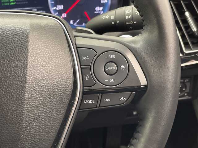 トヨタ クラウン ハイブリッド RS アドバンス 千葉県 2019(令1)年 1万km ホワイトパールクリスタルシャイン 純正SDナビ【AM/FM/BT/TV/CD/DVD】/ブラインドスポットモニター/パワーシート【運転席側+助手席側】/シートメモリー/電動格納ミラー/横滑り防止装置/レーンキープアシスト/衝突被害軽減システム/クルーズコントロール追従機能有/ビルトインETC2.0 /バックカメラ/革ステアリング/オートワイパー/オートライト/オートマチックハイビーム/ブレーキホールド/スペアキー