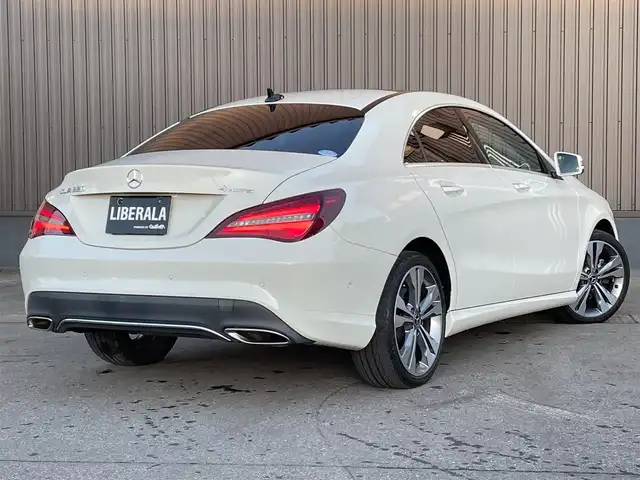 メルセデス・ベンツ ＣＬＡ２２０ 4MATIC 青森県 2017(平29)年 3.1万km カルサイトホワイト /4WD/エレクトロニック・スタビリティ・プログラム/　・ブレーキアシスト/　・アンダーステア/　・オーバーステア/D席N席パワーシート/サンルーフ/ターボ/クルーズコントロール/MT付AT/純正HDDナビ/(フルセグTV/Bluetooth)/クリアランスソナー/パーキングアシスト/ブレーキアシスト/ふらつき警報/車線逸脱警報/横滑り防止装置/盗難防止装置/オートライト/LEDヘッドライト/フロントフォグランプ/純正フロアマット/D席シートヒーター/リアヒーター/ETC/純正18インチアルミホイール/ウインカーミラー/バックカメラ/革シート/プライバシーガラス/オーディオ/ステアスイッチ/プッシュスタートシステム/カーテンエアバック/サイドエアバック/Wエアバッグ/ABS/スマートキー/保証書/取扱説明書