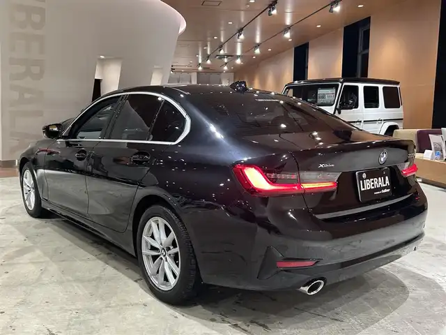 ＢＭＷ ３２０ｄ xDrive 道央・札幌 2019(令1)年 3.4万km サファイアブラックP メタリックペイント/ハイラインパッケージ/　・ヴァーネスカレザーシート/　・ランバーサポート/　・BMWIndividualエクステリアライン/パーキングアシストプラス/　・トップビュー+３Dビュー/サイドビューカメラ/PDC/プラスパッケージ/　・ハイグロスブラックインテリアトリム/　・アンビエントライト/　・LEDフォグ/ドライビングアシストプロフェッショナル/アダプティブLEDヘッドライト/純正HDDナビ/　・Bluetooth/USB/ワイヤレスチャージング