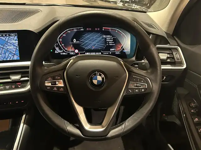 ＢＭＷ ３２０ｄ xDrive 道央・札幌 2019(令1)年 3.4万km サファイアブラックP メタリックペイント/ハイラインパッケージ/　・ヴァーネスカレザーシート/　・ランバーサポート/　・BMWIndividualエクステリアライン/パーキングアシストプラス/　・トップビュー+３Dビュー/サイドビューカメラ/PDC/プラスパッケージ/　・ハイグロスブラックインテリアトリム/　・アンビエントライト/　・LEDフォグ/ドライビングアシストプロフェッショナル/アダプティブLEDヘッドライト/純正HDDナビ/　・Bluetooth/USB/ワイヤレスチャージング