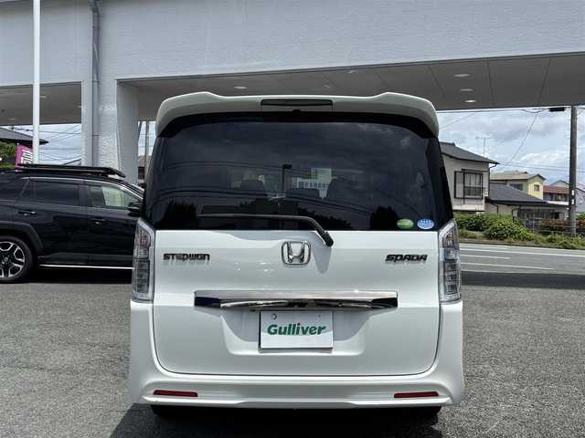 ホンダ ステップワゴン スパーダ Z クールスピリット 熊本県 2015(平27)年 12.6万km ホワイトオーキッドパール 純正メモリナビ(VXA-155VFNi)/【フルセグTV/SD/CD/DVD/Bluetooth】/バックカメラ/両側パワースライドドア/クルーズコントロール/ハーフレザーシート/パドルシフト/オートLEDライト/純正17インチアルミホイール/ビルトインETC/ドライブレコーダー(ZDR-015)/アイドリングストップ/横滑り防止装置/盗難防止装置/純正フロアマット/スマートキー/三列シート/ウォークスルー/取扱説明書