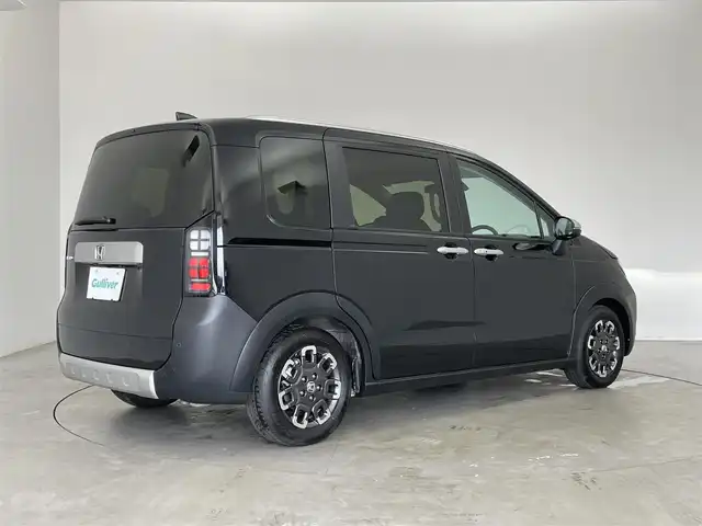 ホンダ フリード クロスター 埼玉県 2025(令7)年 0.1万km未満 クリスタルブラックパール 登録済未使用車　純正９インチナビ　バックカメラ　ＢＳＩ　アダクティブクルーズコントロール　両側パワースライドドア　シートヒーター　ＬＥＤライト　サーキュレーター　オートライト　地デジＴＶ