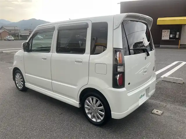 スズキ ワゴンＲ RR－S LTD 滋賀県 2008(平20)年 5.1万km パールホワイト ・ターボ車/・HIDヘッドライト/・フォグランプ/・純正オーディオ/CD/MD再生/・ETC/・純正14 インチアルミホイール/・純正フロアマット/・ドアバイザー/・ウィンカーミラー/・スペアタイヤ/・取扱説明書