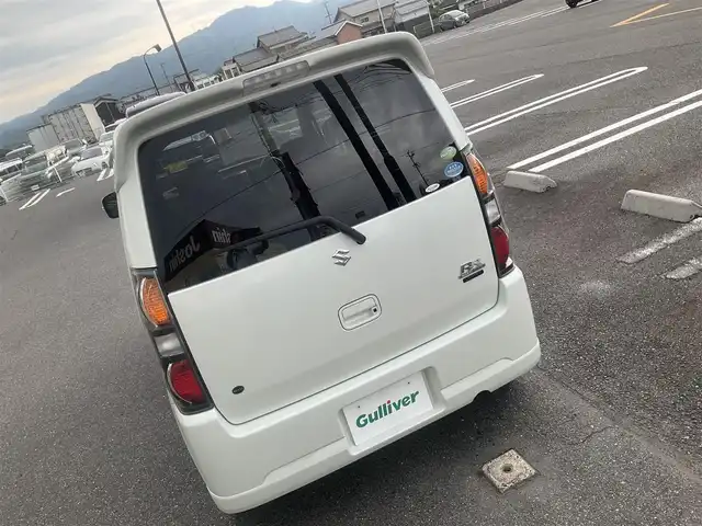 スズキ ワゴンＲ RR－S LTD 滋賀県 2008(平20)年 5.1万km パールホワイト ・ターボ車/・HIDヘッドライト/・フォグランプ/・純正オーディオ/CD/MD再生/・ETC/・純正14 インチアルミホイール/・純正フロアマット/・ドアバイザー/・ウィンカーミラー/・スペアタイヤ/・取扱説明書