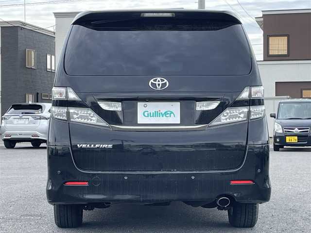 トヨタ ヴェルファイア 2．4Z プラチナセレクションⅡ 道央・札幌 2010(平22)年 15.4万km ブラック ４WD/純正メーカーナビ/CD/DVD/BT/フルセグ/純正フリップダウンモニター/横滑り防止装置/クリアランスソナー/バックカメラ/ビルトインETC/センターデフロック/両側パワースライドドア/パワーバックドア/2列目オットマン/革巻きウッドコンビステアリング/ステアリングリモコン/AC100V/MTモード付AT/プッシュスタート/スマートキー/HIDヘッドライト/オートライト/フォグランプ/電動格納ミラー/ウィンカーミラー/純正フロアマット/ドアバイザー/純正AW付夏タイヤ積込/235/50/R18/2018年/山5mm