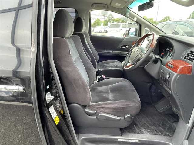 トヨタ ヴェルファイア 2．4Z プラチナセレクションⅡ 道央・札幌 2010(平22)年 15.4万km ブラック ４WD/純正メーカーナビ/CD/DVD/BT/フルセグ/純正フリップダウンモニター/横滑り防止装置/クリアランスソナー/バックカメラ/ビルトインETC/センターデフロック/両側パワースライドドア/パワーバックドア/2列目オットマン/革巻きウッドコンビステアリング/ステアリングリモコン/AC100V/MTモード付AT/プッシュスタート/スマートキー/HIDヘッドライト/オートライト/フォグランプ/電動格納ミラー/ウィンカーミラー/純正フロアマット/ドアバイザー/純正AW付夏タイヤ積込/235/50/R18/2018年/山5mm