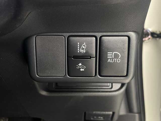 トヨタ アクア S スタイルブラック 埼玉県 2021(令3)年 4万km ホワイトパールクリスタルシャイン 純正ナビ/（BT/TV/CD/DVD/AM/FM)/全方位カメラ/前後ドライブレコーダー/ビルトインＥＴＣ/フルセグテレビ/Bluetooth/衝突軽減ブレーキシステム/レーンキープアシスト/横滑り防止装置/踏み間違い防止/コーナーセンサー/ＬＥＤヘッドライト/オートライト/オートハイビーム　/純正ドライブレコーダー/コーナーセンサー/ウインカーミラー/取扱説明書/新車保証書/ナビ取扱説明書