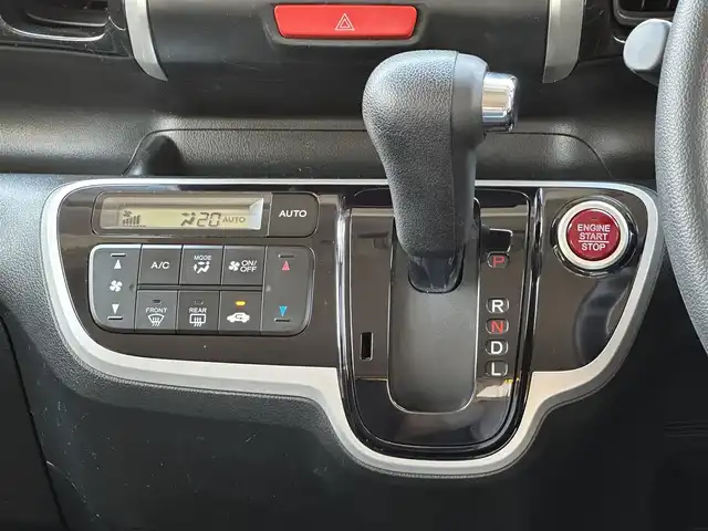 ホンダ Ｎ ＢＯＸ カスタム G Lパッケージ 三重県 2013(平25)年 12.9万km ポリッシュドメタルメタリック ♪ワンオーナー♪/ストラダナビ/　・フルセグ/　・DVD/バックカメラ/パワースライドドア/HIDヘッドライト/フォグライト/スマートキー/ルーフコンソール/3眼ヘッドライト/オートライト/ターンミラー/電動格納ミラー/ステアリングスイッチ/ETC