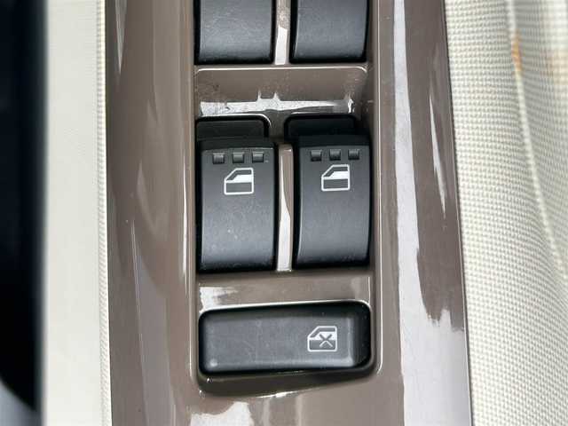 ダイハツ ムーヴ キャンバス G メイクアップ SA Ⅲ 茨城県 2017(平29)年 4万km パールホワイトⅢ/シルキーブルーパール 2トーン ワンオーナー/純正SDナビ/　（CD/DVD/BT/フルセグ）/バックカメラ/ドライブレコーダー/衝突軽減システム/両側パワースライドドア/LEDヘッドライト/純正フロアマット/スマートキー/アイドリングストップ/ステアリングスイッチ/ドアバイザー/電動格納ミラー/オートライト/保証書/取扱説明書/スペアキー1本