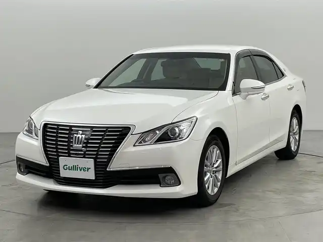 トヨタ クラウン ロイヤル ロイヤルサルーン 福岡県 2014(平26)年 3.4万km ホワイトパールクリスタルシャイン 純正ナビ（ＢＴ，フルセグＴＶ）　/全方位カメラ　/ビルトインＥＴＣ　/前方ドライブレコーダー　/レーダークルーズコントロール　/コーナーセンサー　/横滑り防止装置　/ＭＴモード付　/シートヒーター　/純正１８インチＡＷ