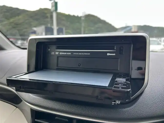 ダイハツ ムーヴ X SAⅢ 愛媛県 2017(平29)年 0.7万km ブライトシルバーメタリック 純正ディスプレイオーディオ(DUK-W870)/・Bluetooth/・CD/DVD/USB/バックカメラ/ETC/ドライブレコーダー/スマートアシストIII/・衝突被害軽減ブレーキ/・オートハイビーム/・アイドリングストップ/オートライト/シートヒーター(D席)　/プッシュスタート/純正14インチAW/純正フロアマット/保証書/取扱説明書/スペアキー