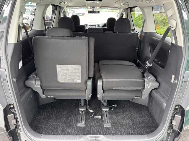 トヨタ ヴェルファイア 2．4Z 福岡県 2012(平24)年 5.7万km ブラック プッシュスタートボタン/スマートキー/Bluetoothオーディオ/後席モニター/バックカメラ/フルセグTV/ETC/純正フロアマット/純正アルミホイール