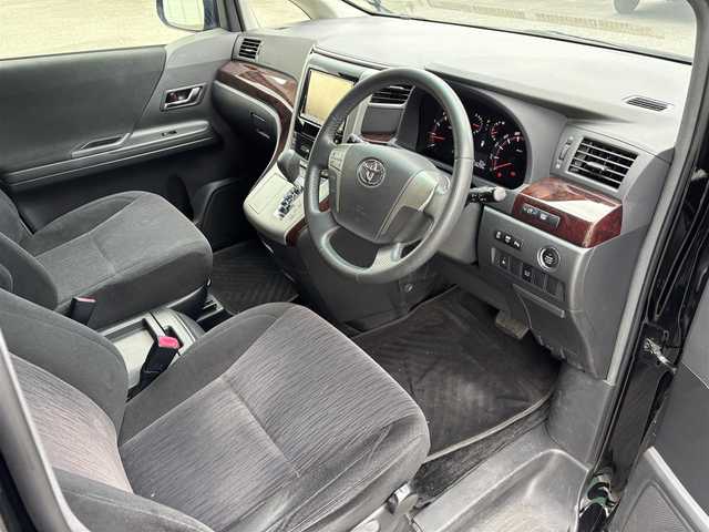 トヨタ ヴェルファイア 2．4Z 福岡県 2012(平24)年 5.7万km ブラック プッシュスタートボタン/スマートキー/Bluetoothオーディオ/後席モニター/バックカメラ/フルセグTV/ETC/純正フロアマット/純正アルミホイール