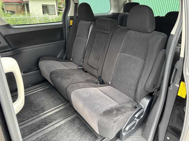トヨタ ヴェルファイア 2．4Z 福岡県 2012(平24)年 5.7万km ブラック プッシュスタートボタン/スマートキー/Bluetoothオーディオ/後席モニター/バックカメラ/フルセグTV/ETC/純正フロアマット/純正アルミホイール