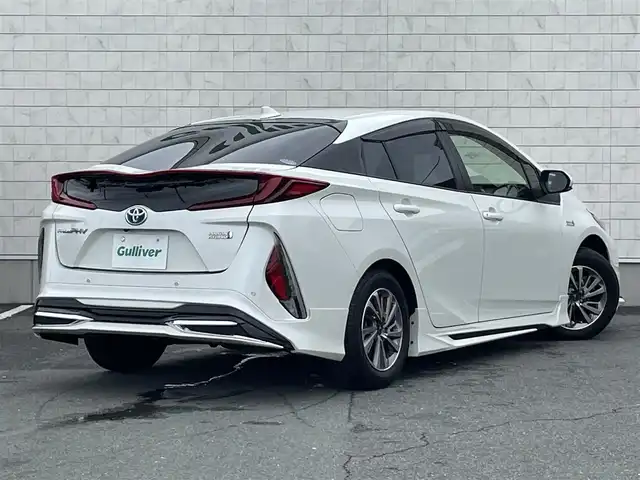 トヨタ プリウス ＰＨＶ S セーフティパッケージ 愛知県 2019(令1)年 7万km ホワイトパールクリスタルシャイン ワンオーナー/モデリスタフルエアロ/モデリスタ15インチアルミホイール/純正SDメモリーナビ/全方位カメラ/フルセグTV/CD/DVD再生/ETC2.0/ミュージックサーバー(SD録音)/Bluetooth接続/レーダークルーズコントロール/純正フロアマット/純正LEDヘッドライト/オートマチックハイビーム/コーナーセンサー/横滑り防止装置/衝突軽減ブレーキ/レーンキープアシスト/ブラインドスポットモニター/ドライブレコーダー(前)