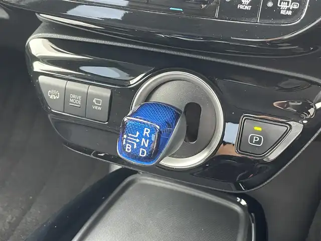 トヨタ プリウス ＰＨＶ S セーフティパッケージ 愛知県 2019(令1)年 7万km ホワイトパールクリスタルシャイン ワンオーナー/モデリスタフルエアロ/モデリスタ15インチアルミホイール/純正SDメモリーナビ/全方位カメラ/フルセグTV/CD/DVD再生/ETC2.0/ミュージックサーバー(SD録音)/Bluetooth接続/レーダークルーズコントロール/純正フロアマット/純正LEDヘッドライト/オートマチックハイビーム/コーナーセンサー/横滑り防止装置/衝突軽減ブレーキ/レーンキープアシスト/ブラインドスポットモニター/ドライブレコーダー(前)