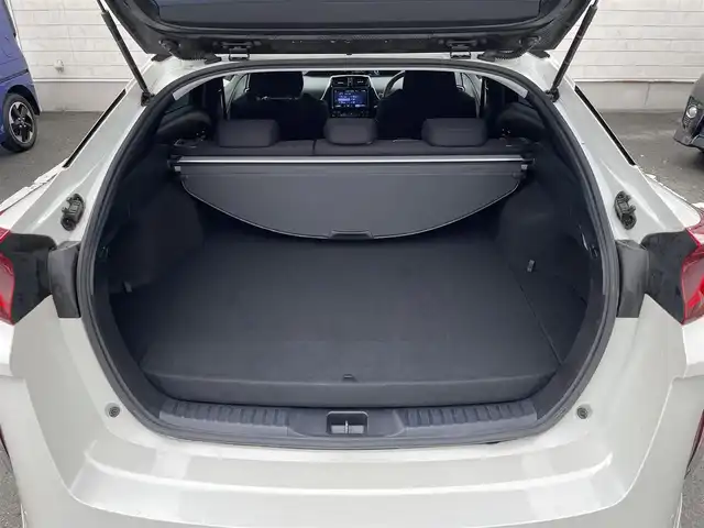 トヨタ プリウス ＰＨＶ S セーフティパッケージ 愛知県 2019(令1)年 7万km ホワイトパールクリスタルシャイン ワンオーナー/モデリスタフルエアロ/モデリスタ15インチアルミホイール/純正SDメモリーナビ/全方位カメラ/フルセグTV/CD/DVD再生/ETC2.0/ミュージックサーバー(SD録音)/Bluetooth接続/レーダークルーズコントロール/純正フロアマット/純正LEDヘッドライト/オートマチックハイビーム/コーナーセンサー/横滑り防止装置/衝突軽減ブレーキ/レーンキープアシスト/ブラインドスポットモニター/ドライブレコーダー(前)