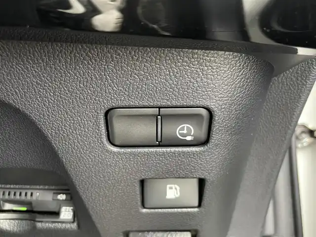 トヨタ プリウス ＰＨＶ S セーフティパッケージ 愛知県 2019(令1)年 7万km ホワイトパールクリスタルシャイン ワンオーナー/モデリスタフルエアロ/モデリスタ15インチアルミホイール/純正SDメモリーナビ/全方位カメラ/フルセグTV/CD/DVD再生/ETC2.0/ミュージックサーバー(SD録音)/Bluetooth接続/レーダークルーズコントロール/純正フロアマット/純正LEDヘッドライト/オートマチックハイビーム/コーナーセンサー/横滑り防止装置/衝突軽減ブレーキ/レーンキープアシスト/ブラインドスポットモニター/ドライブレコーダー(前)