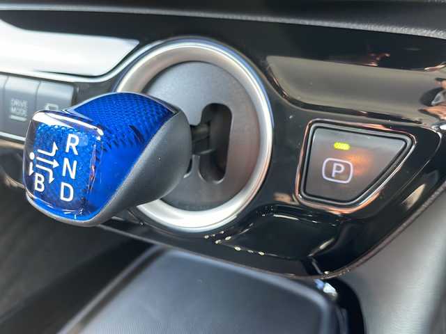 トヨタ プリウス ＰＨＶ S セーフティパッケージ 岩手県 2019(令1)年 7万km ホワイトパールクリスタルシャイン モデリスタエアロ　モデリスタ１５インチＡＷ　トヨタセーフティセンス　ＢＳＭ　クルコン　純正９型ナビ　全周囲Ｃ　Ｂｌｕｅｔｏｏｔｈ　ＤＶＤ再生　ビルトインＥＴＣ　前後コーナーセンサー　LEDオートライト