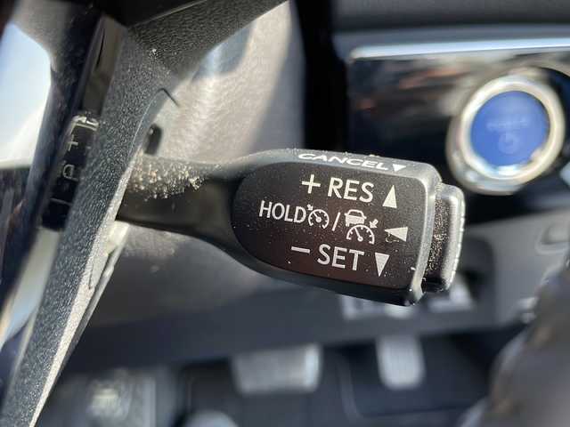 トヨタ プリウス ＰＨＶ S セーフティパッケージ 岩手県 2019(令1)年 7万km ホワイトパールクリスタルシャイン モデリスタエアロ　モデリスタ１５インチＡＷ　トヨタセーフティセンス　ＢＳＭ　クルコン　純正９型ナビ　全周囲Ｃ　Ｂｌｕｅｔｏｏｔｈ　ＤＶＤ再生　ビルトインＥＴＣ　前後コーナーセンサー　LEDオートライト