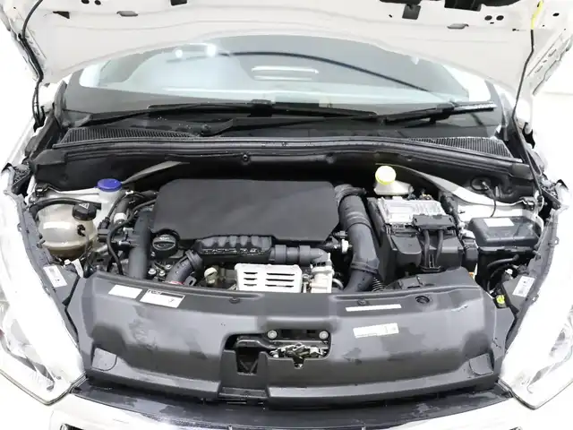 プジョー ２０８ GT ライン ブラックパック 静岡県 2019(令1)年 5.1万km ビアンカホワイト 社外ナビ/フルセグTV/Apple Carplay/バックカメラ/ドライブレコーダー(WHSR-510)/衝突軽減ブレーキ/パーキングアシスト/ブラックエクステリアパーツ/・フロントグリル/・フォグランプデコ/・ドアミラー/・サイドウィンドモール