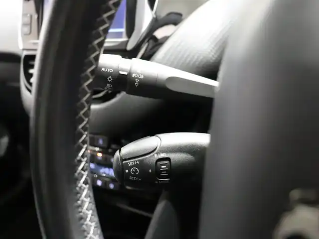 プジョー ２０８ GT ライン ブラックパック 静岡県 2019(令1)年 5.1万km ビアンカホワイト 社外ナビ/フルセグTV/Apple Carplay/バックカメラ/ドライブレコーダー(WHSR-510)/衝突軽減ブレーキ/パーキングアシスト/ブラックエクステリアパーツ/・フロントグリル/・フォグランプデコ/・ドアミラー/・サイドウィンドモール