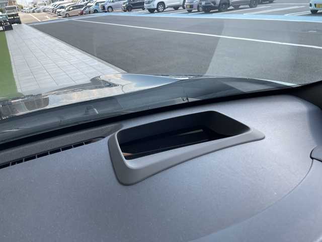トヨタ ヤリスクロス Z 愛知県 2023(令5)年 3万km ブラック 純正8型ディスプレイオーディオ　ナビ機能なし/レーダークルーズコントロール/シートヒーター/バックカメラ/電動リアゲート/パワーシート/ヘッドアップディスプレイ/コーナーセンサー/純正アルミホイール/ブラインドスポットモニター/LEDヘッドライト/ステアリングヒーター/オートライト/ドライブレコーダー/ＥＴＣ２．０/衝突軽減システム/ＣＤ　ＤＶＤ/Bluetooth/ステアリングスイッチ/スマートキー/プッシュスタート
