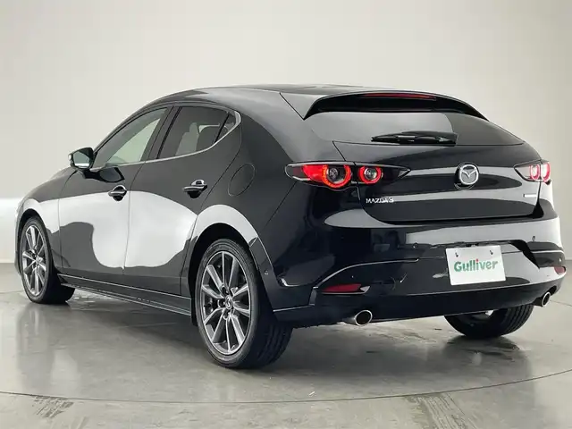 マツダ マツダ３ファストバック 20S Lパッケージ 愛知県 2020(令2)年 6.1万km ジェットブラックマイカ 純正ナビ　フルセグＴＶ　全方位カメラ　禁煙　ＤＶＤ　黒革　シートヒーター　前後ドラレコ　ＢＳＭ　ＨＵＤ　ＵＳＢ　ＨＤＭＩ　衝突軽減　追従クルコン　コーナーセンサー　ＬＥＤオートライト　ハンドルヒーター