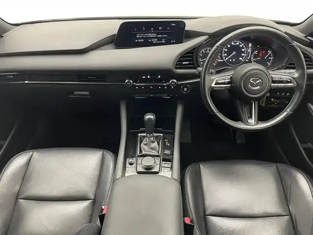 マツダ マツダ３ファストバック 20S Lパッケージ 愛知県 2020(令2)年 6.1万km ジェットブラックマイカ 純正ナビ　フルセグＴＶ　全方位カメラ　禁煙　ＤＶＤ　黒革　シートヒーター　前後ドラレコ　ＢＳＭ　ＨＵＤ　ＵＳＢ　ＨＤＭＩ　衝突軽減　追従クルコン　コーナーセンサー　ＬＥＤオートライト　ハンドルヒーター