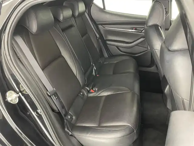 マツダ マツダ３ファストバック 20S Lパッケージ 愛知県 2020(令2)年 6.1万km ジェットブラックマイカ 純正ナビ　フルセグＴＶ　全方位カメラ　禁煙　ＤＶＤ　黒革　シートヒーター　前後ドラレコ　ＢＳＭ　ＨＵＤ　ＵＳＢ　ＨＤＭＩ　衝突軽減　追従クルコン　コーナーセンサー　ＬＥＤオートライト　ハンドルヒーター