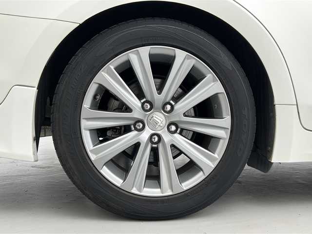 トヨタ クラウン ハイブリッド アスリート 福島県 2016(平28)年 6.6万km ホワイトパールクリスタルシャイン /禁煙車//純正8型ナビ/フルセグＴＶ・CD・DVD・BT・MSV//レーダークルーズコントロール//オートハイビーム//バックカメラ//ＬＥＤライト//ステリングヒーター//ビルトインＥＴＣ//プリクラッシュセーフティ//シートヒーター//ステアリングリモコン//リアエアロ・リアスポイラー//スマートキー