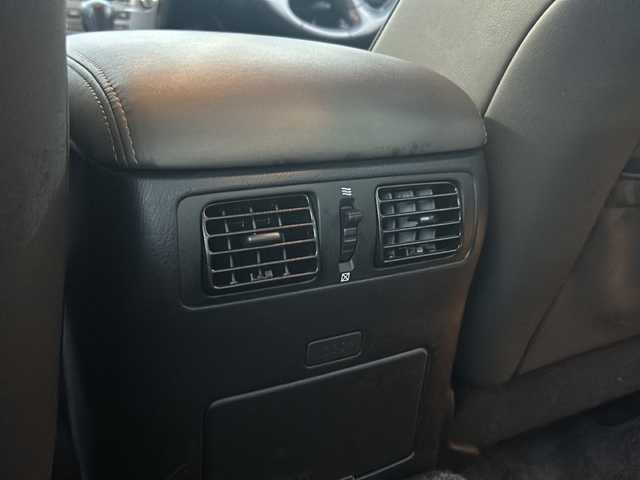 日産 フーガ ハイブリッド VIP 沖縄県 2015(平27)年 4.6万km ブラックパール ナビ　/（ＡＭ／ＦＭ／ＣＤ／ＤＶＤ／ＢＴ）/全方位カメラ　/衝突防止軽減装置　/ＥＴＣ　/パワーシートＤ／Ｎ席　/シートヒーター、エアシートＤ／Ｎ席　/前後コーナーセンサー　/純正フロアマット　/横滑り防止機能