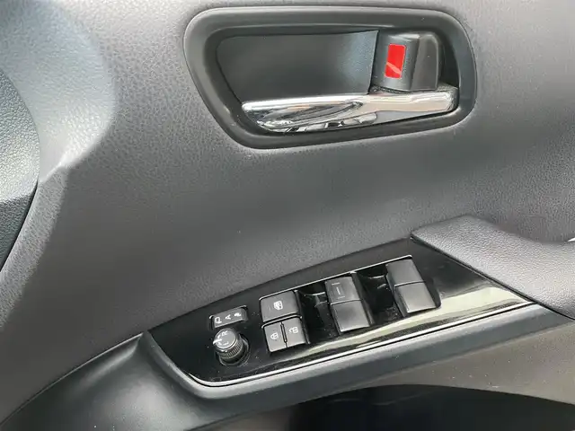 トヨタ プリウス SセーフティプラスⅡ 栃木県 2020(令2)年 11.4万km アティチュードブラックマイカ ワンオーナー/トヨタセーフティセンス/純正メモリナビ/フルセグTV/DVD/Bluetooth/MSV/バックカメラ/ビルトインETC/スマートキー/スペアキー/プッシュEｇスタート/レーダークルーズコントロール/クリアランスソナー/LEDヘッドライト/フォグランプ/オートハイビーム/純正AW+WCP+サマータイヤ積込/サイド/カーテンエアバッグ/保証書/取説