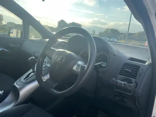 トヨタ オーリス 150X Mパッケージ 神奈川県 2009(平21)年 10.3万km ホワイトパールクリスタルシャイン 純正ナビ/ワンセグTV/BT/AUX/CD/FM/AM/ＡＡＣ/ＥＴＣ/ＩＳＯＦＩＸ/電動格納ミラー/ヘッドライトレベライザー/社外ＡＷ１５インチ