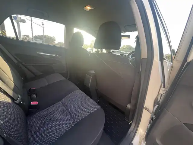 トヨタ オーリス 150X Mパッケージ 神奈川県 2009(平21)年 10.3万km ホワイトパールクリスタルシャイン 純正ナビ/ワンセグTV/BT/AUX/CD/FM/AM/ＡＡＣ/ＥＴＣ/ＩＳＯＦＩＸ/電動格納ミラー/ヘッドライトレベライザー/社外ＡＷ１５インチ