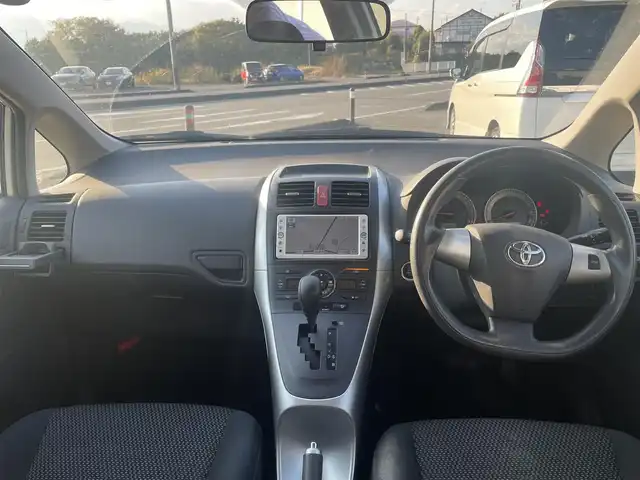 トヨタ オーリス 150X Mパッケージ 神奈川県 2009(平21)年 10.3万km ホワイトパールクリスタルシャイン 純正ナビ/ワンセグTV/BT/AUX/CD/FM/AM/ＡＡＣ/ＥＴＣ/ＩＳＯＦＩＸ/電動格納ミラー/ヘッドライトレベライザー/社外ＡＷ１５インチ