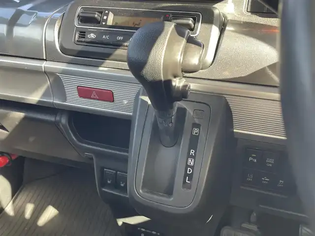 スズキ スペーシア ギア HYBRID XZ 大分県 2021(令3)年 6.4万km デニムブルー ガンメタリック 2トーン 社外7インチディスプレイオーディオ/（Bluetooth/CD/DVD/Apple Carplay/Android Auto）/両側パワースライドドア/追従クルーズコントロール/LEDヘッドライト/オートライト/リアソナー/D/N席シートヒーター/レーンキープアシスト/衝突軽減ブレーキ/前後ドライブレコーダー/ビルトインETC/後席サンシェード/純正フロアマット/ドアバイザー/プッシュスタート/スマートキー