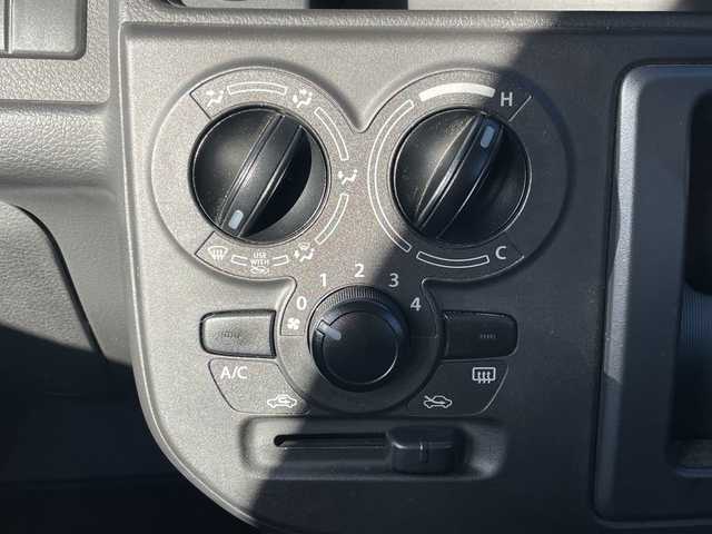 スズキ アルト L 神奈川県 2022(令4)年 2.3万km アーバンブラウンパールメタリック 純正ナビ/Bluetooth/Applecarplay/androidauto/スペアキー1本/バックカメラ/後方コーナーセンサー/運転席シートヒーター/レーンキープアシスト/純正フロアマット/オートライト/衝突被害軽減システム/横滑り防止装置/盗難防止装置/ステアリングスイッチ/保証書/記録簿/取扱説明書